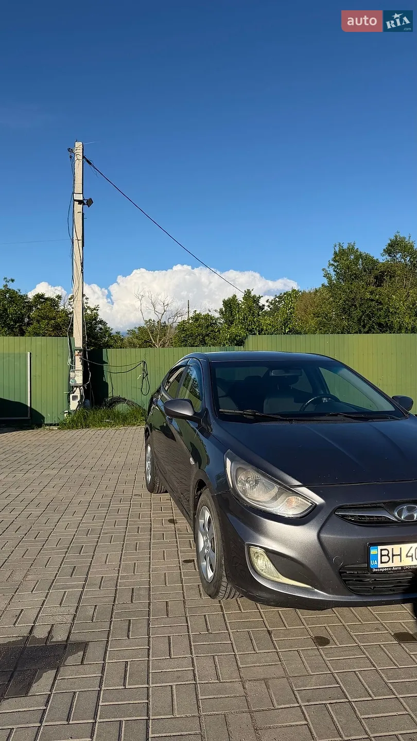 2012 Hyundai Accent - мініатюра 11