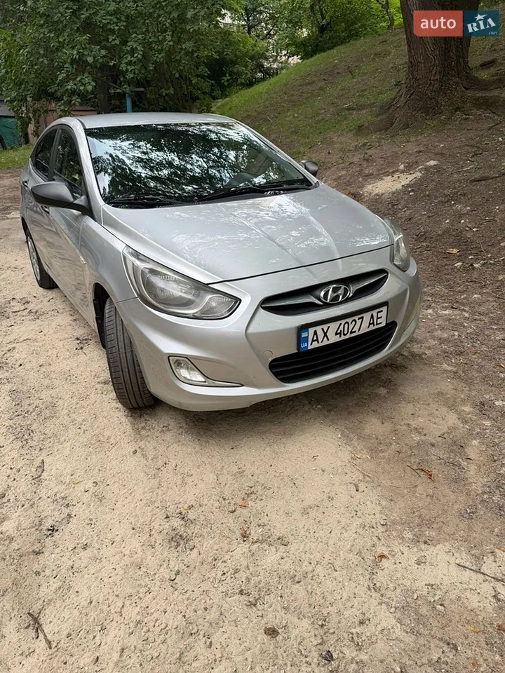 2011 Hyundai Accent - мініатюра 41