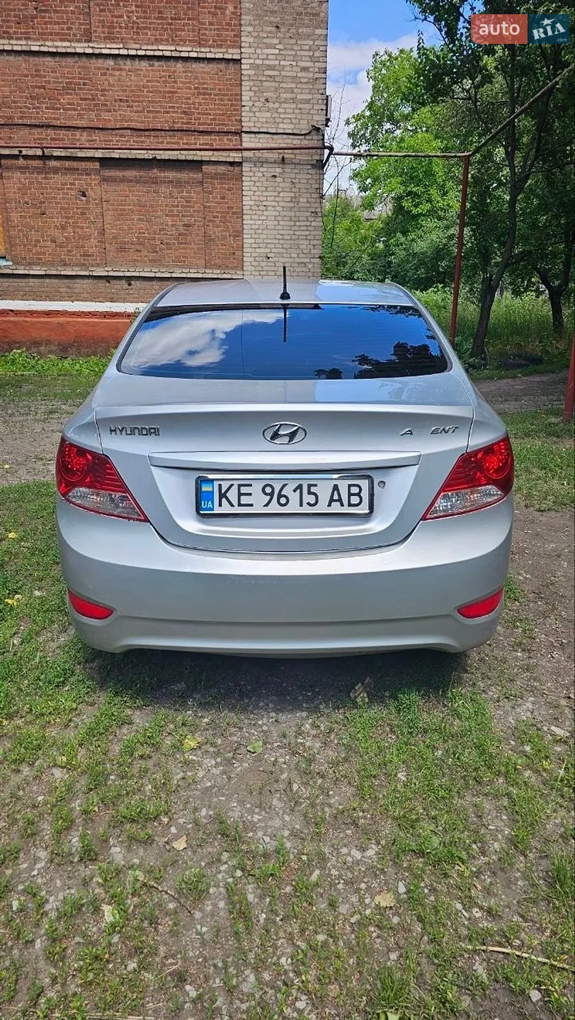 2011 Hyundai Accent - мініатюра 6