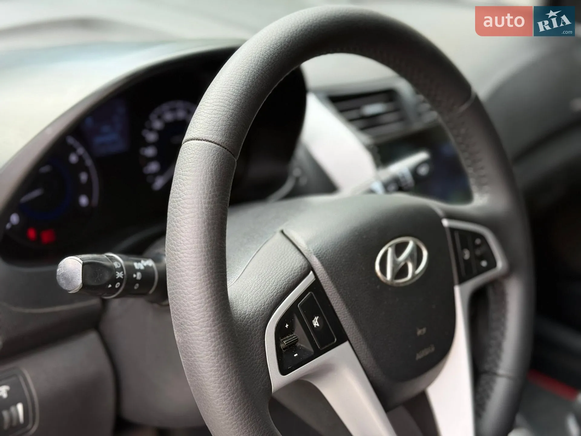 2011 Hyundai Accent - мініатюра 16