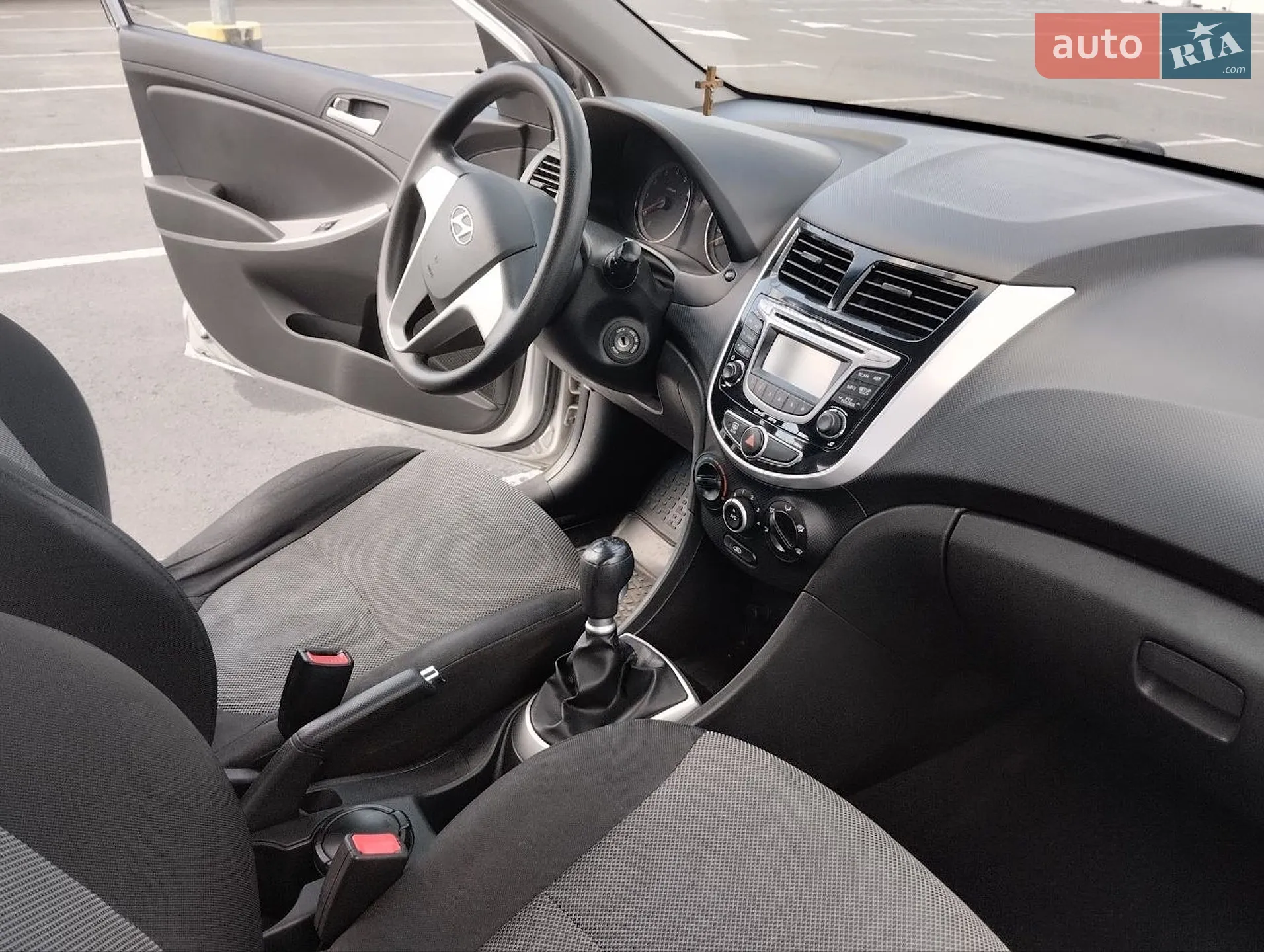 2011 Hyundai Accent - мініатюра 8