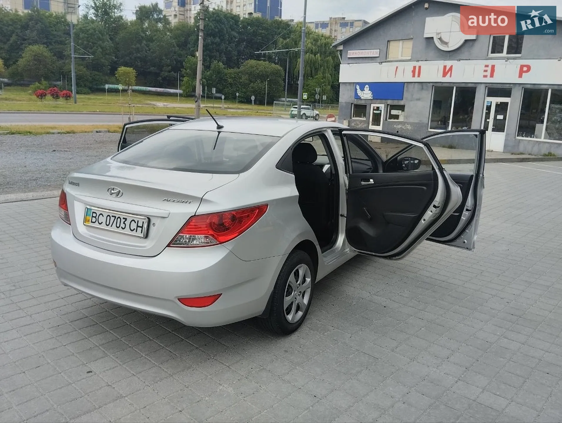 2011 Hyundai Accent - мініатюра 21
