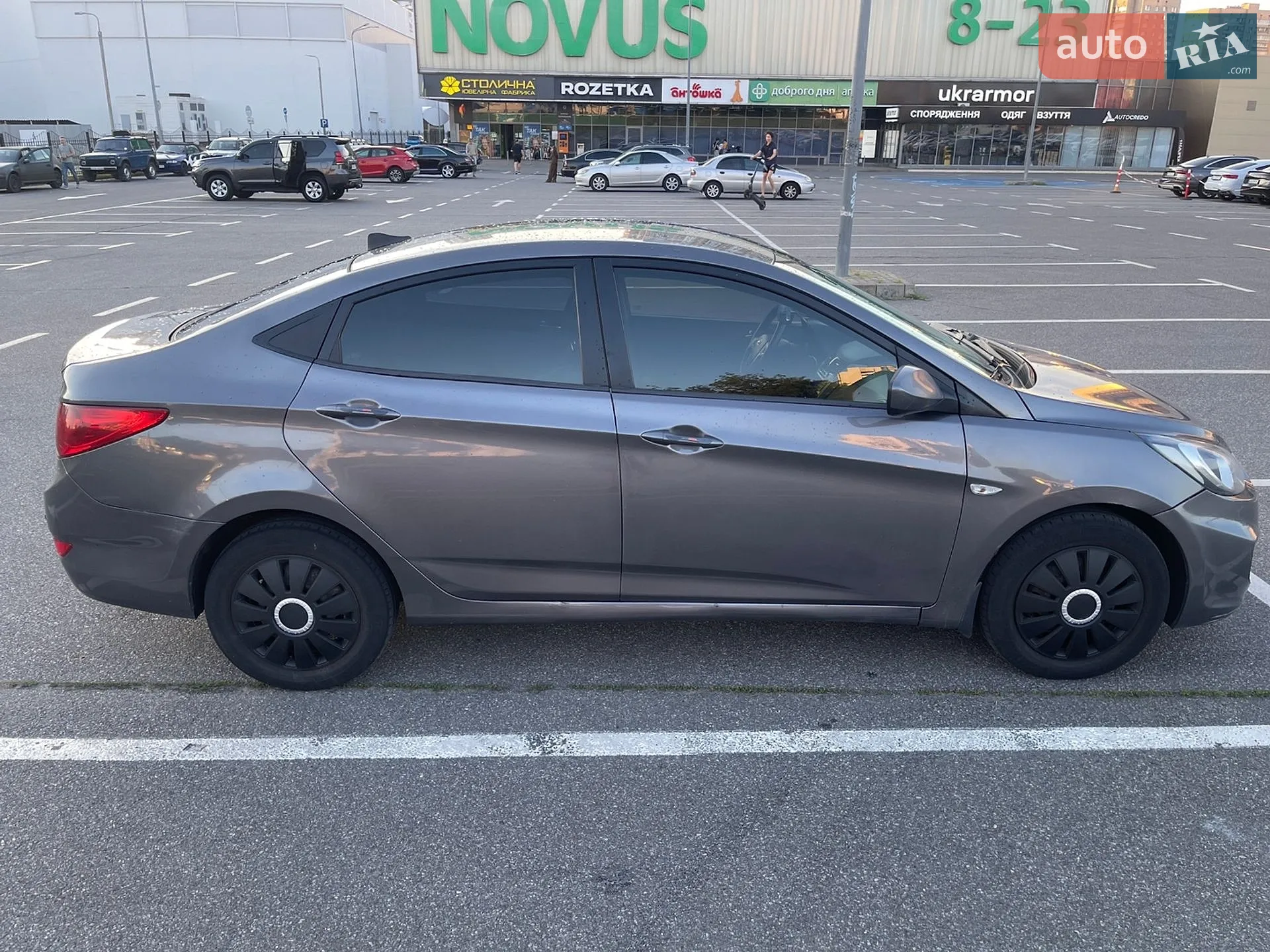 2011 Hyundai Accent - мініатюра 8