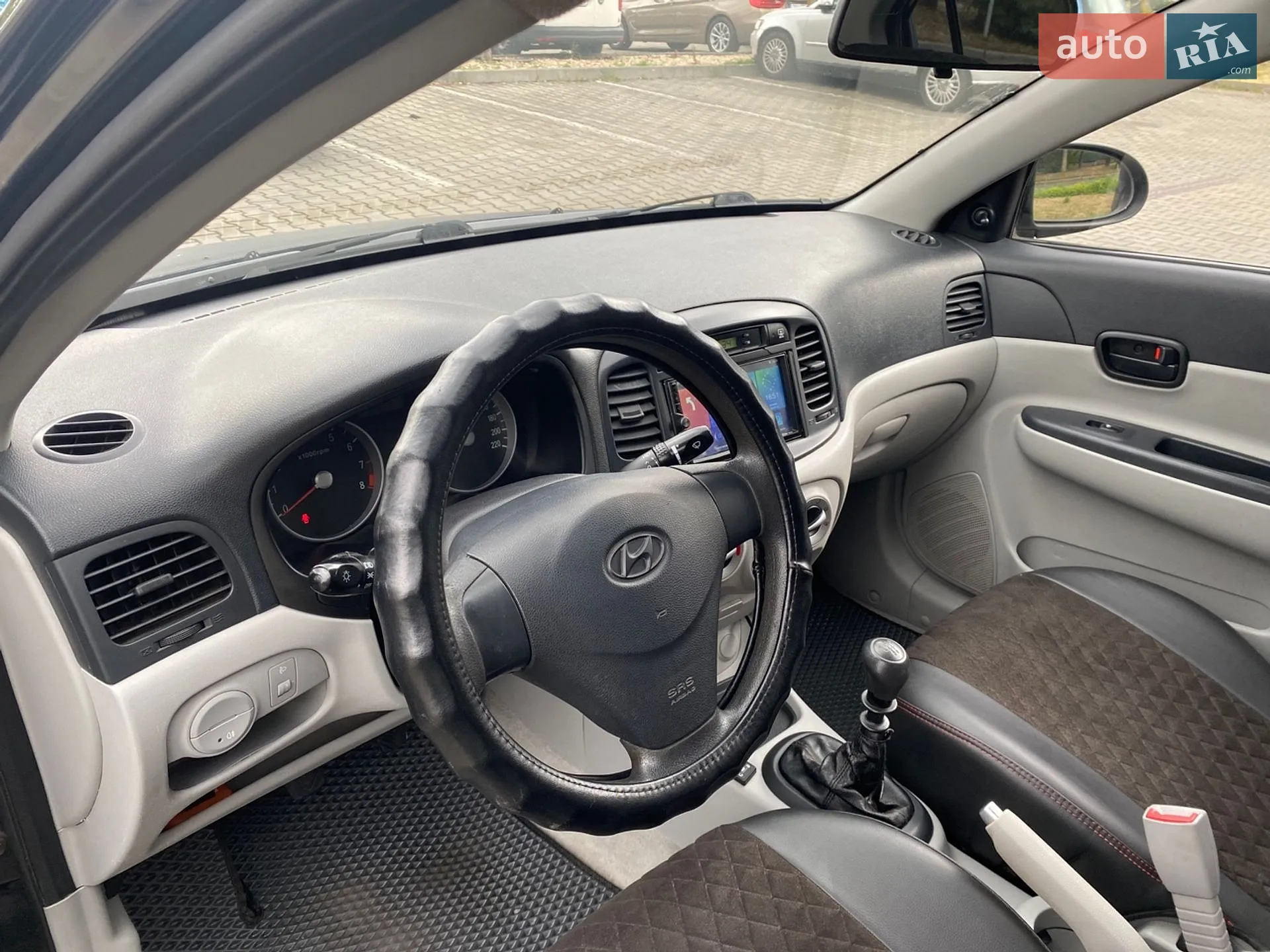 2010 Hyundai Accent - мініатюра 13