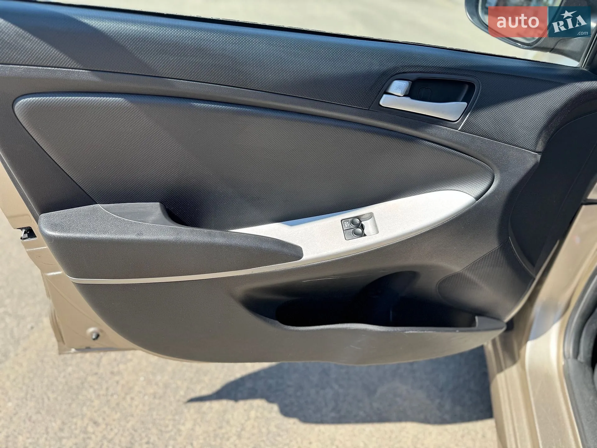 2011 Hyundai Accent - мініатюра 21