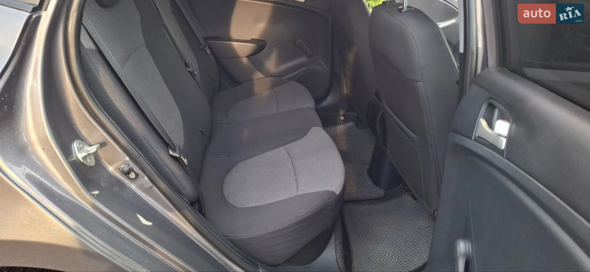 2011 Hyundai Accent - мініатюра 4
