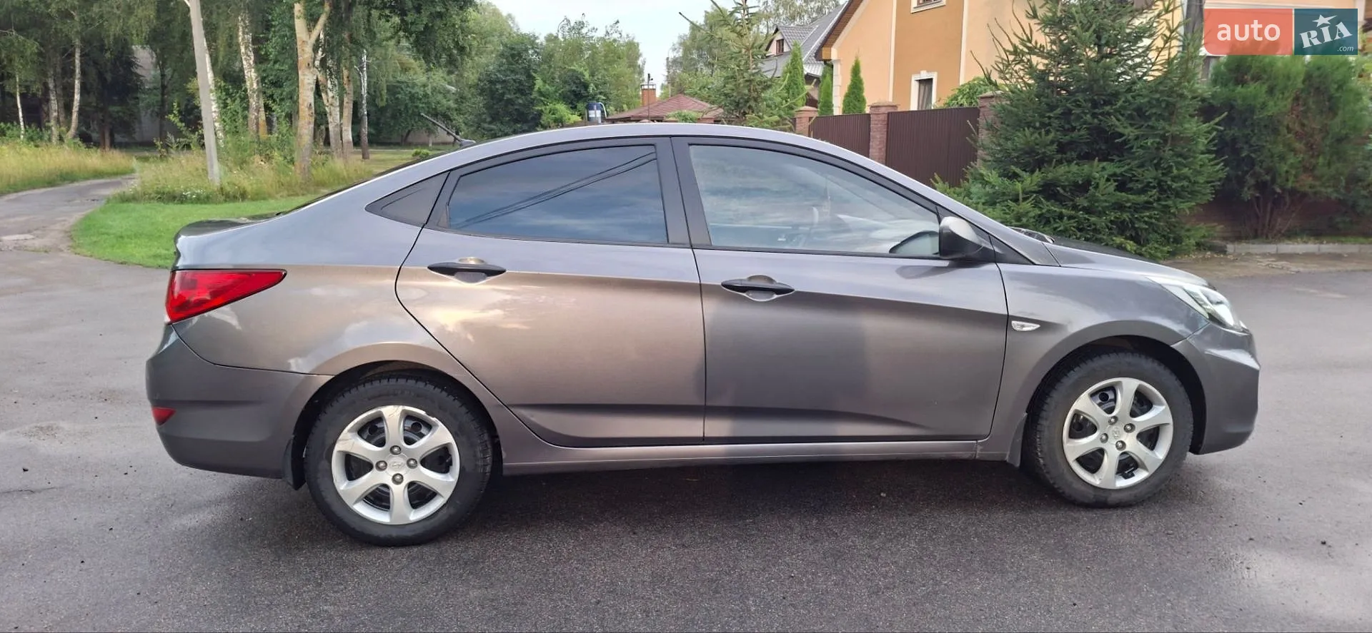 2011 Hyundai Accent - мініатюра 12