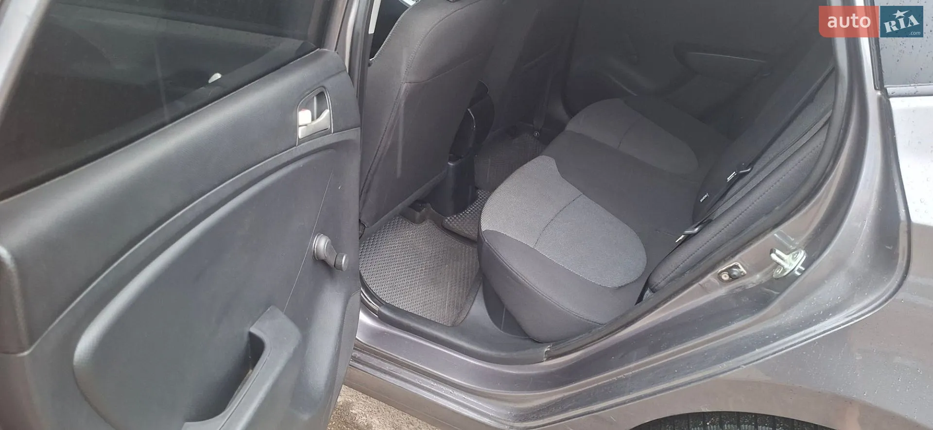 2011 Hyundai Accent - мініатюра 14