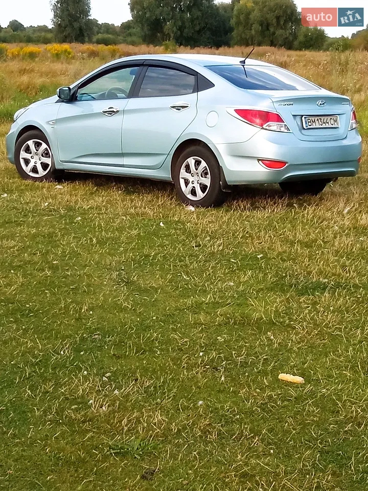 2010 Hyundai Accent - мініатюра 13