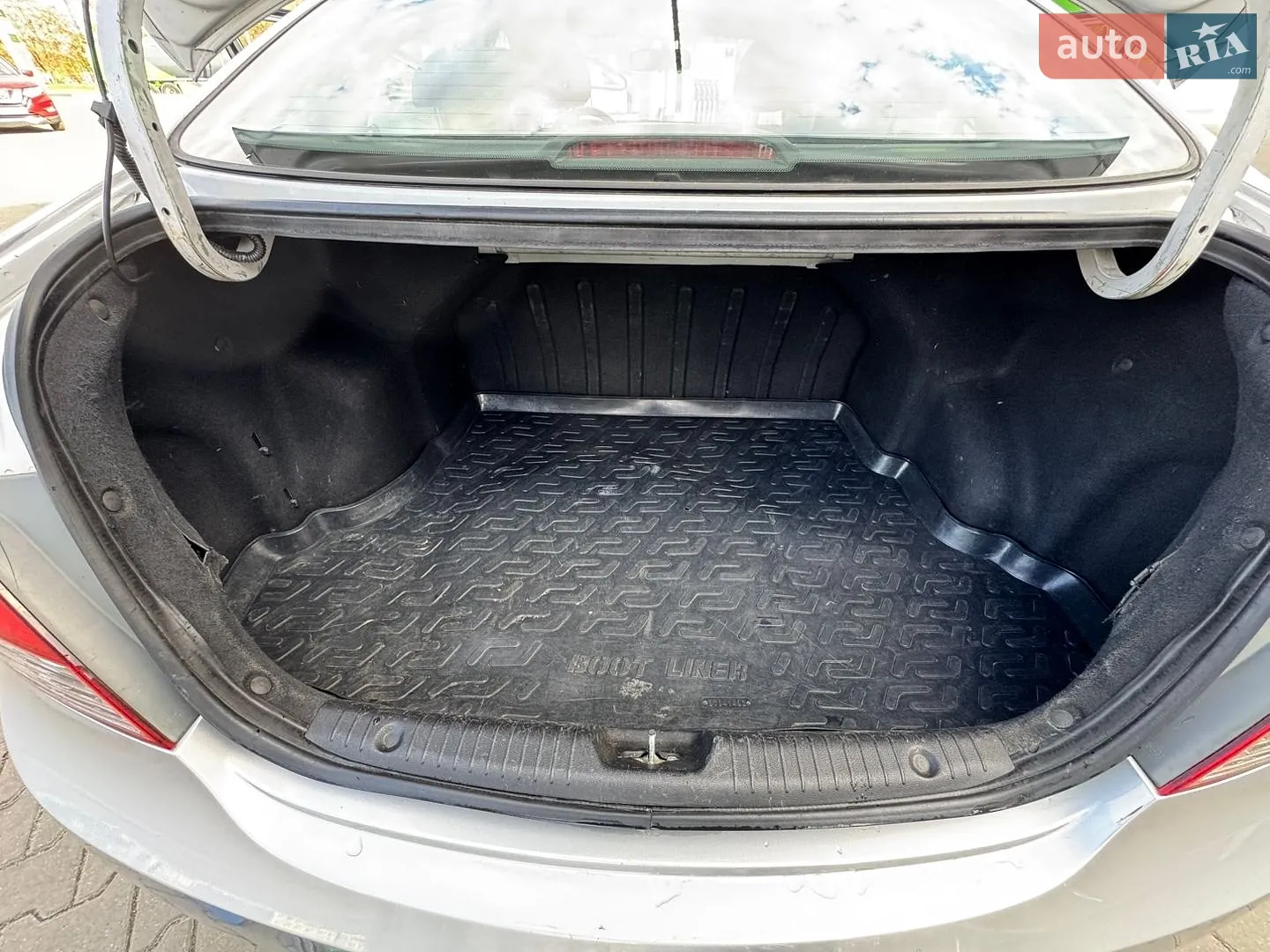 2011 Hyundai Accent - мініатюра 16