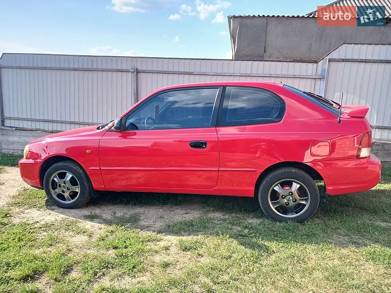 Hyundai Accent 2001