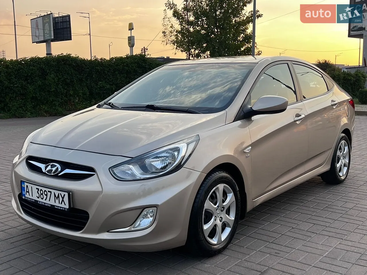 2013 Hyundai Accent - мініатюра 23