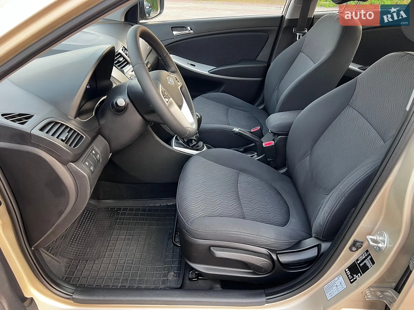 2012 Hyundai Accent - мініатюра 11