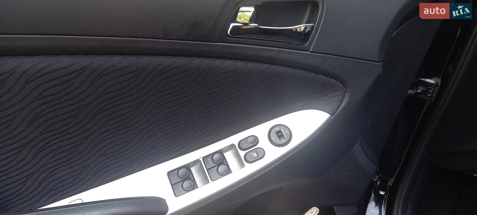 2012 Hyundai Accent - мініатюра 16