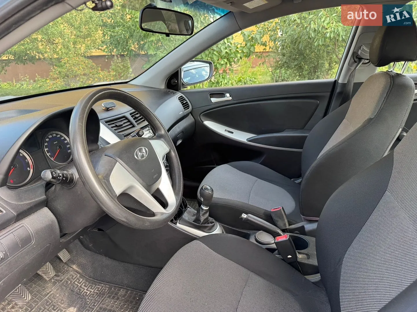 2012 Hyundai Accent - мініатюра 13