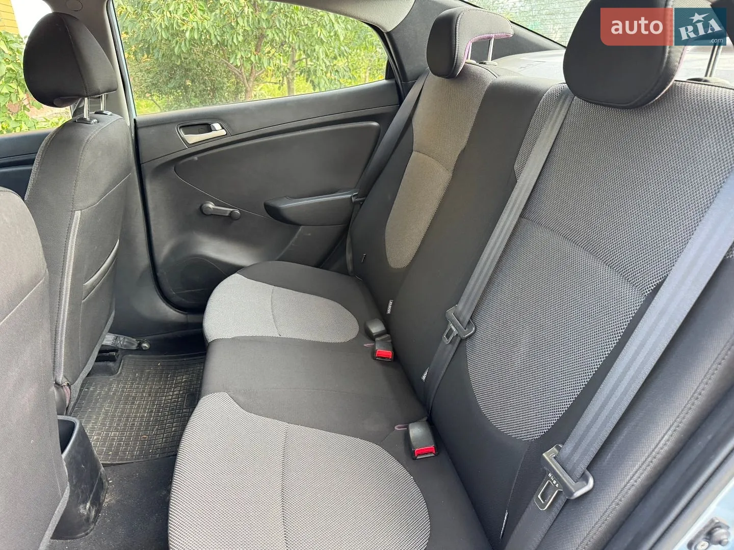 2012 Hyundai Accent - мініатюра 18