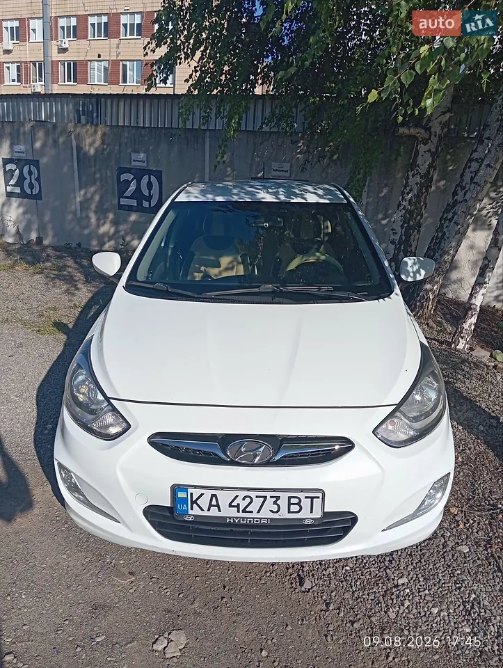 2011 Hyundai Accent - мініатюра 13