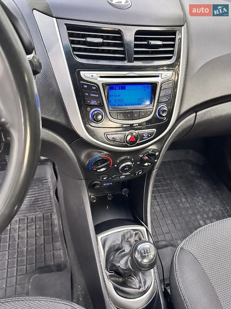 2011 Hyundai Accent - мініатюра 17