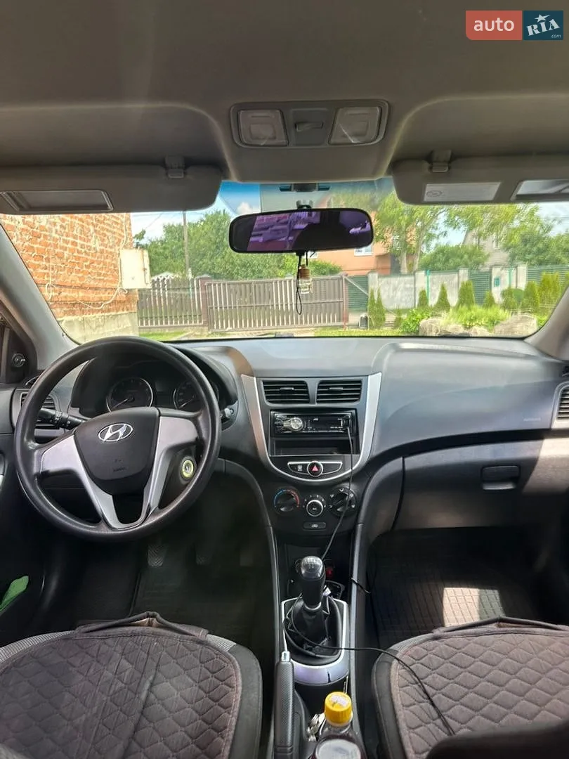 2012 Hyundai Accent - мініатюра 9