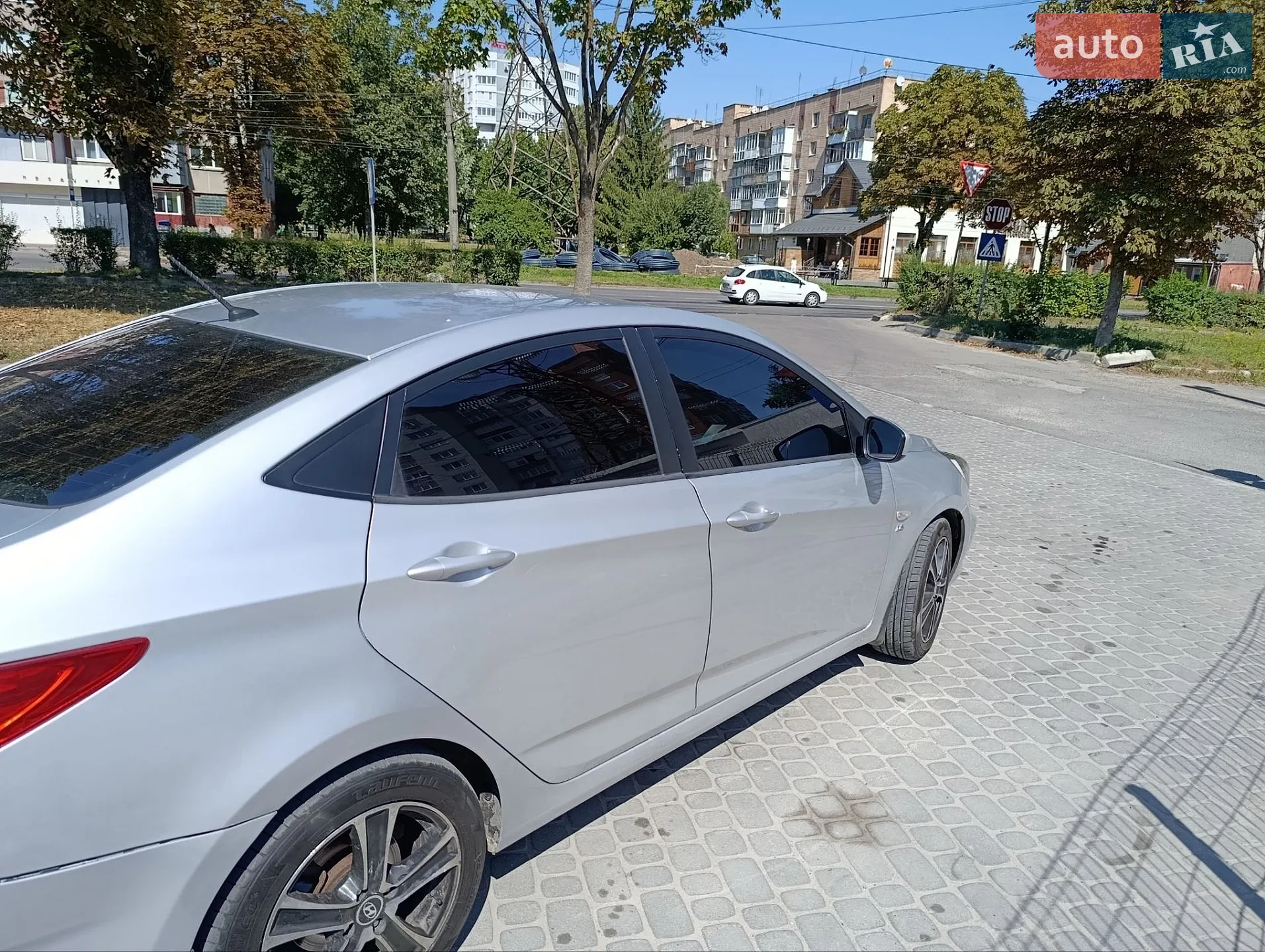 2011 Hyundai Accent - мініатюра 3