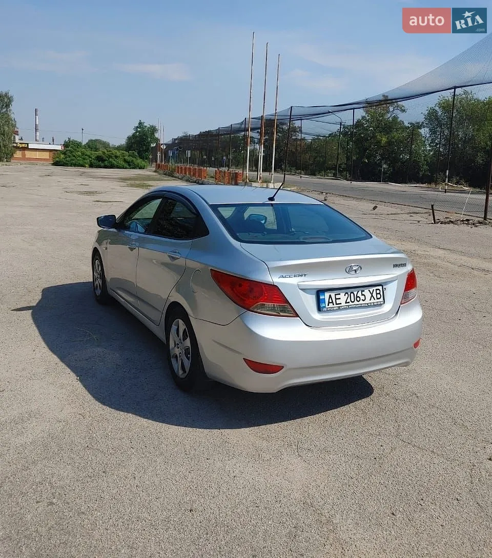 2011 Hyundai Accent - мініатюра 4