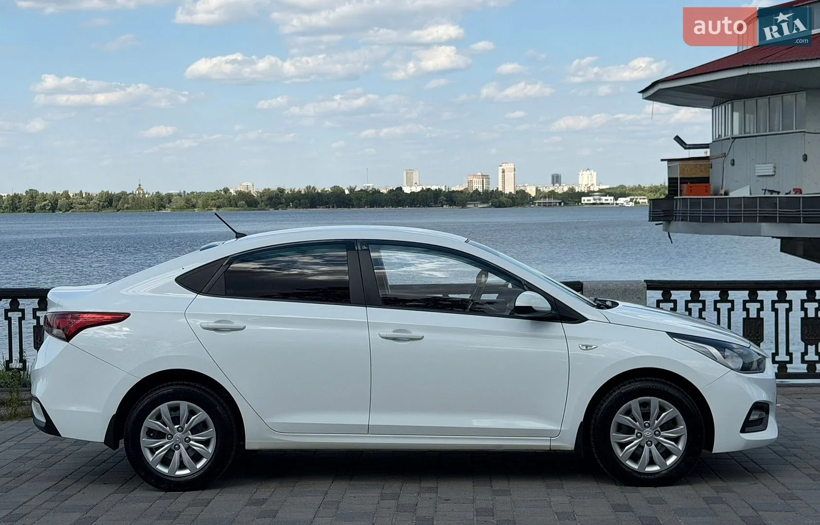 2017 Hyundai Accent - мініатюра 8