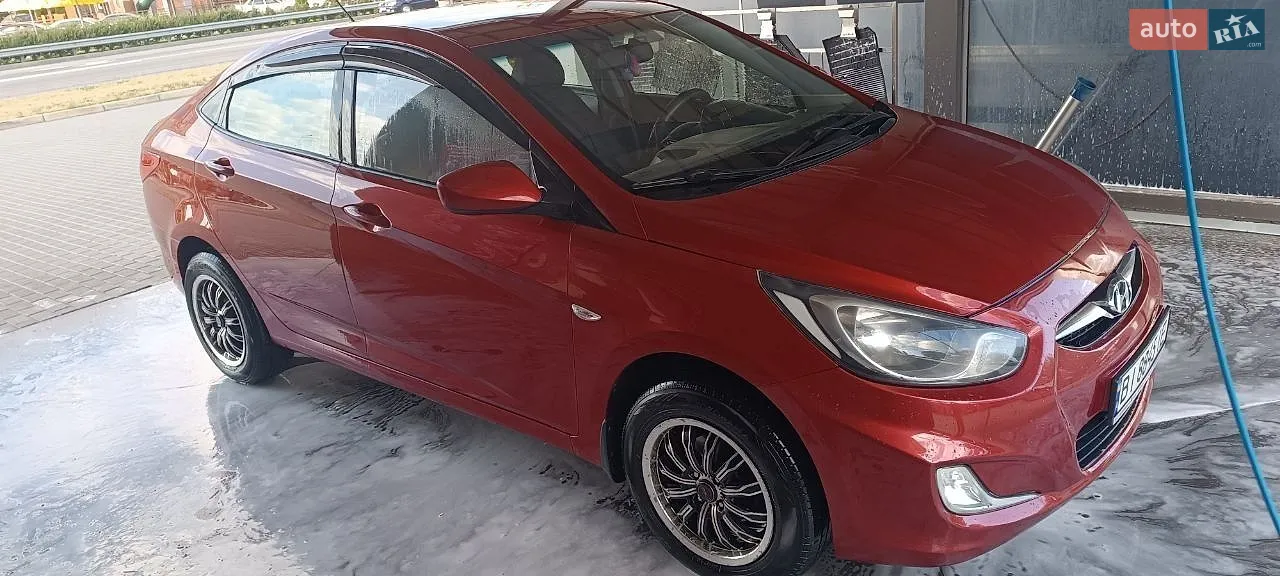 2011 Hyundai Accent - мініатюра 9