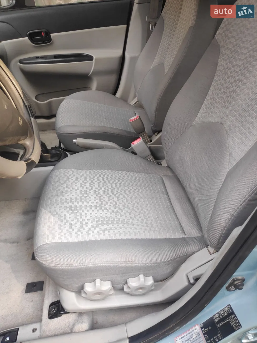 2010 Hyundai Accent - мініатюра 9