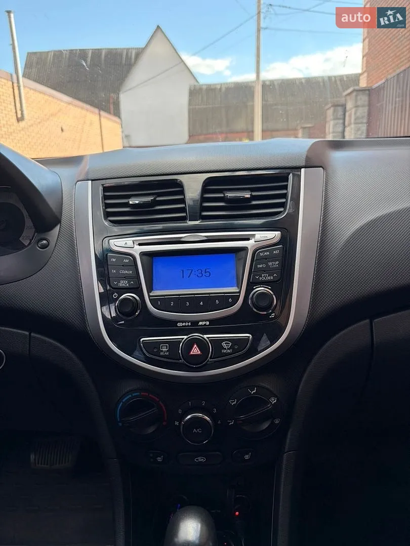 2012 Hyundai Accent - мініатюра 10