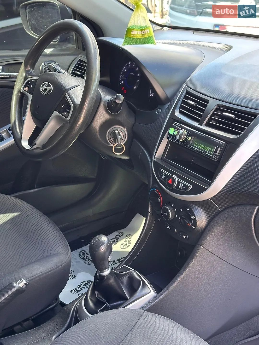 2012 Hyundai Accent - мініатюра 11