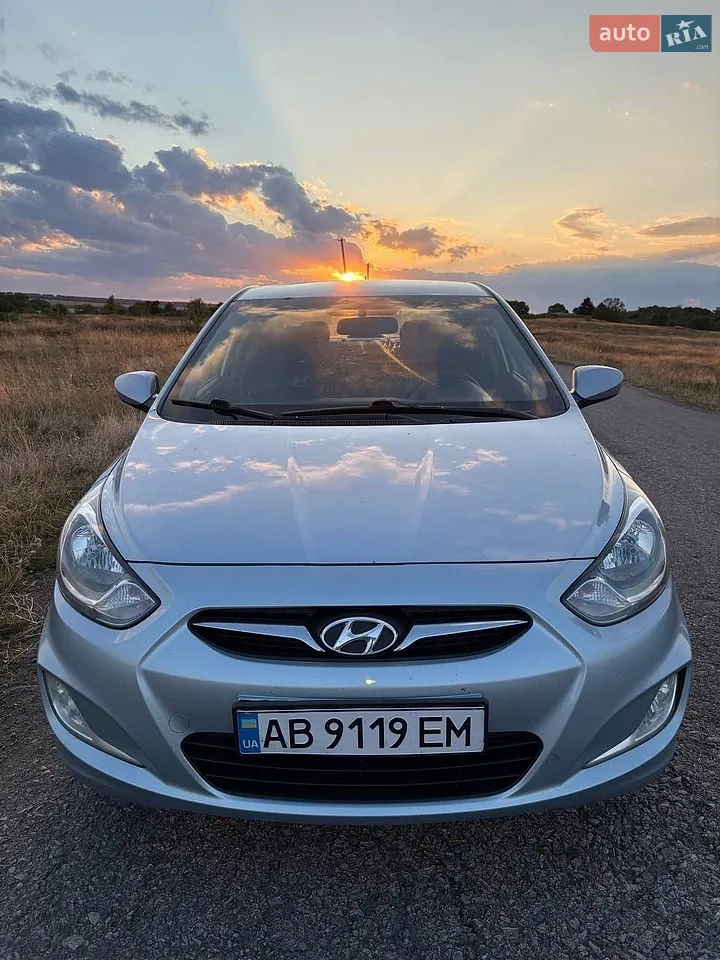 2012 Hyundai Accent - мініатюра 21
