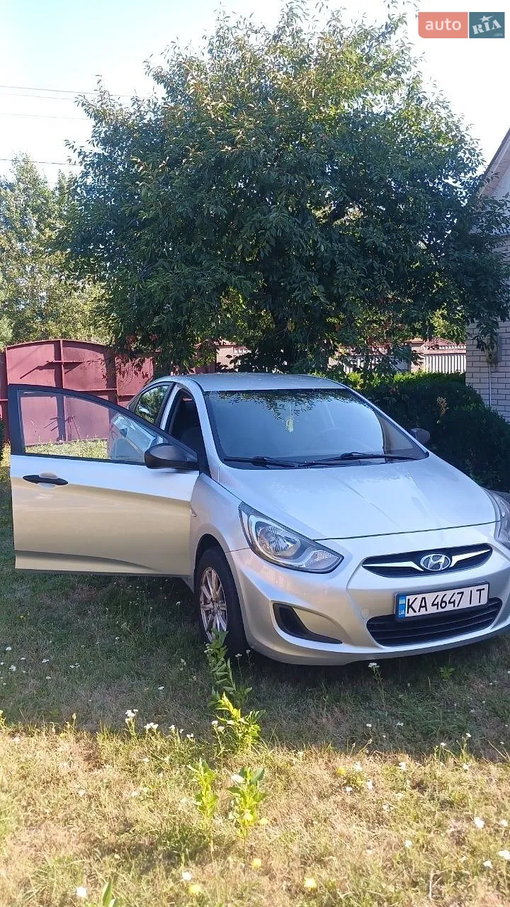 2011 Hyundai Accent - мініатюра 2