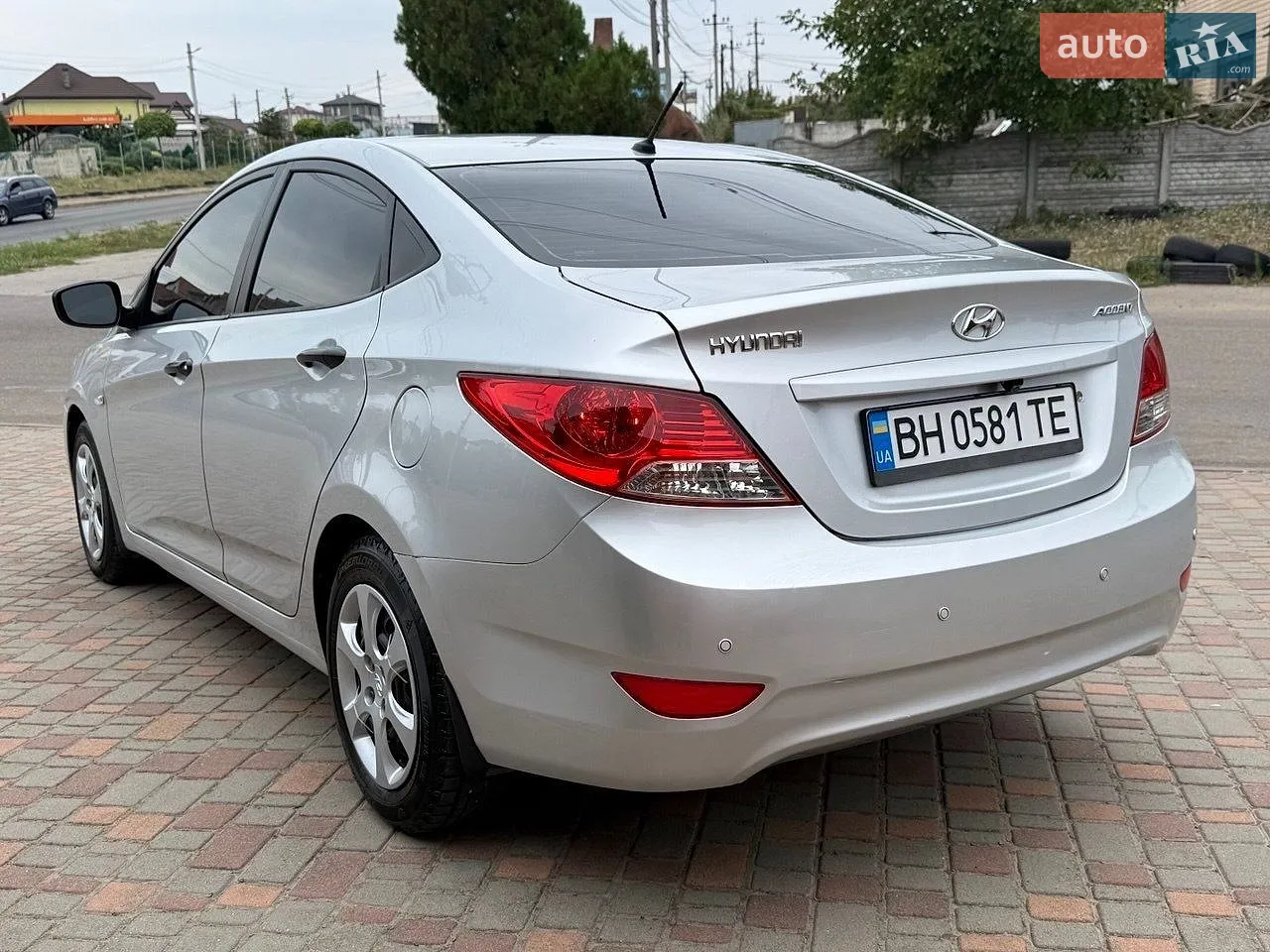 2011 Hyundai Accent - мініатюра 9