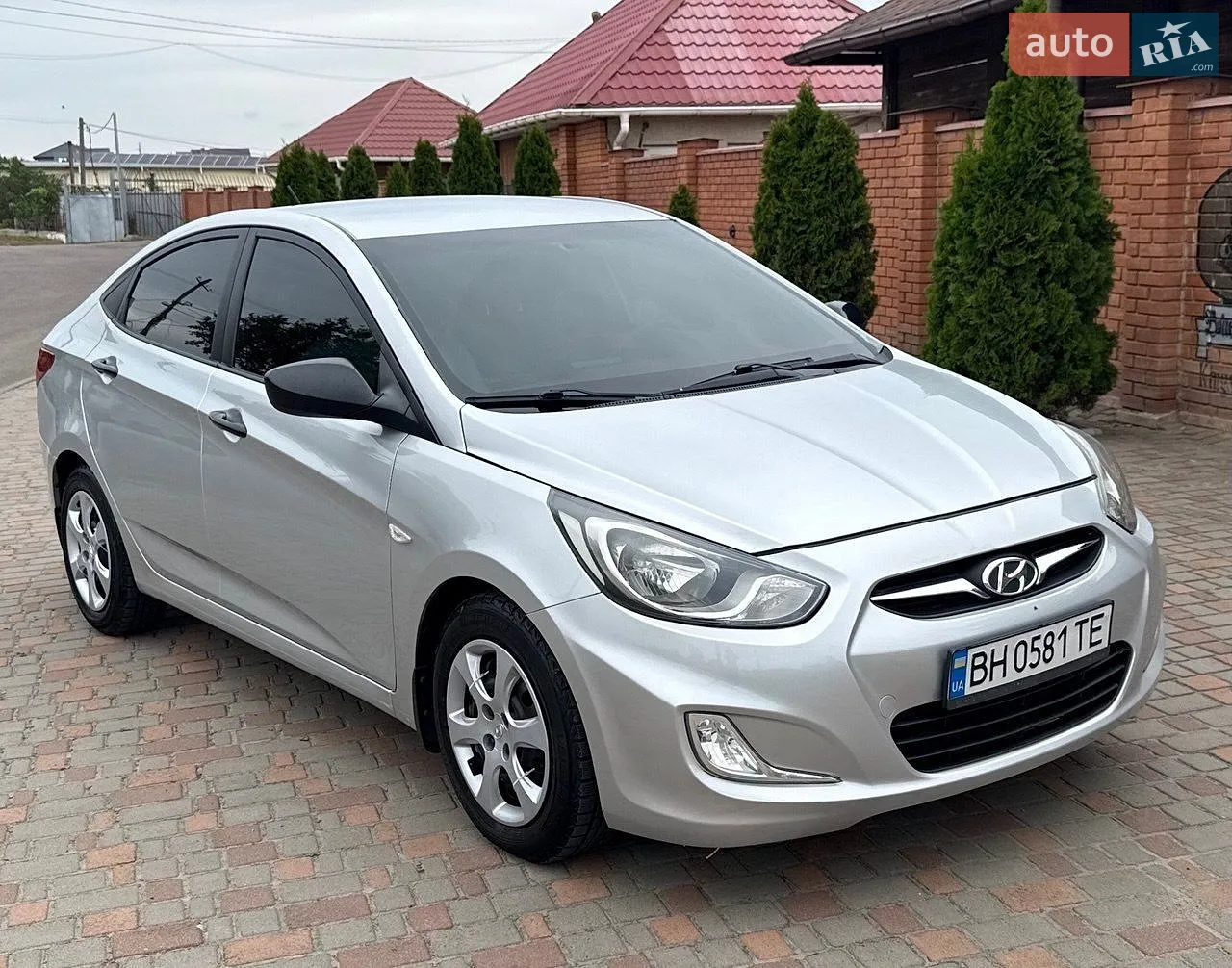 2011 Hyundai Accent - мініатюра 4