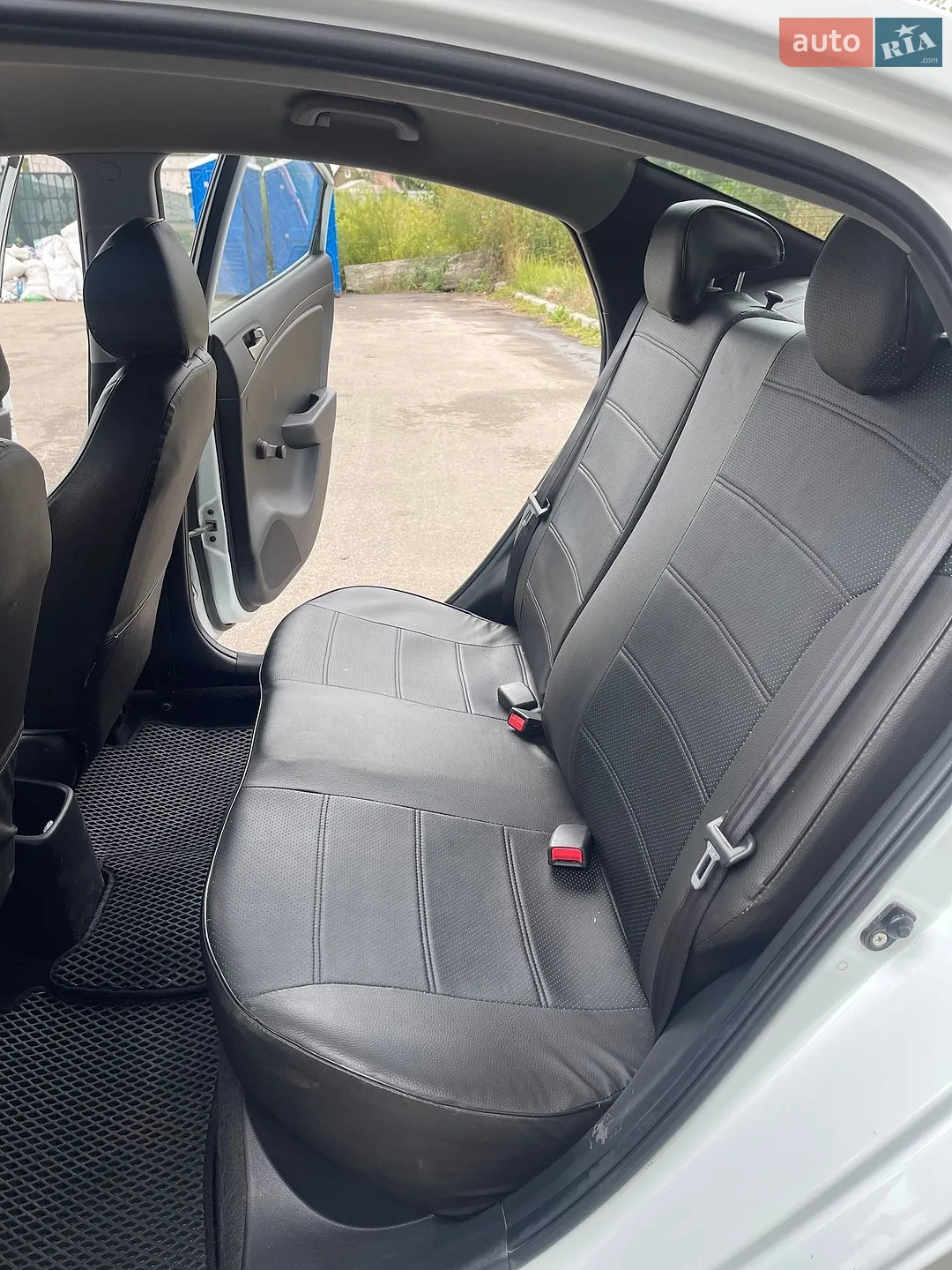 2013 Hyundai Accent - мініатюра 13