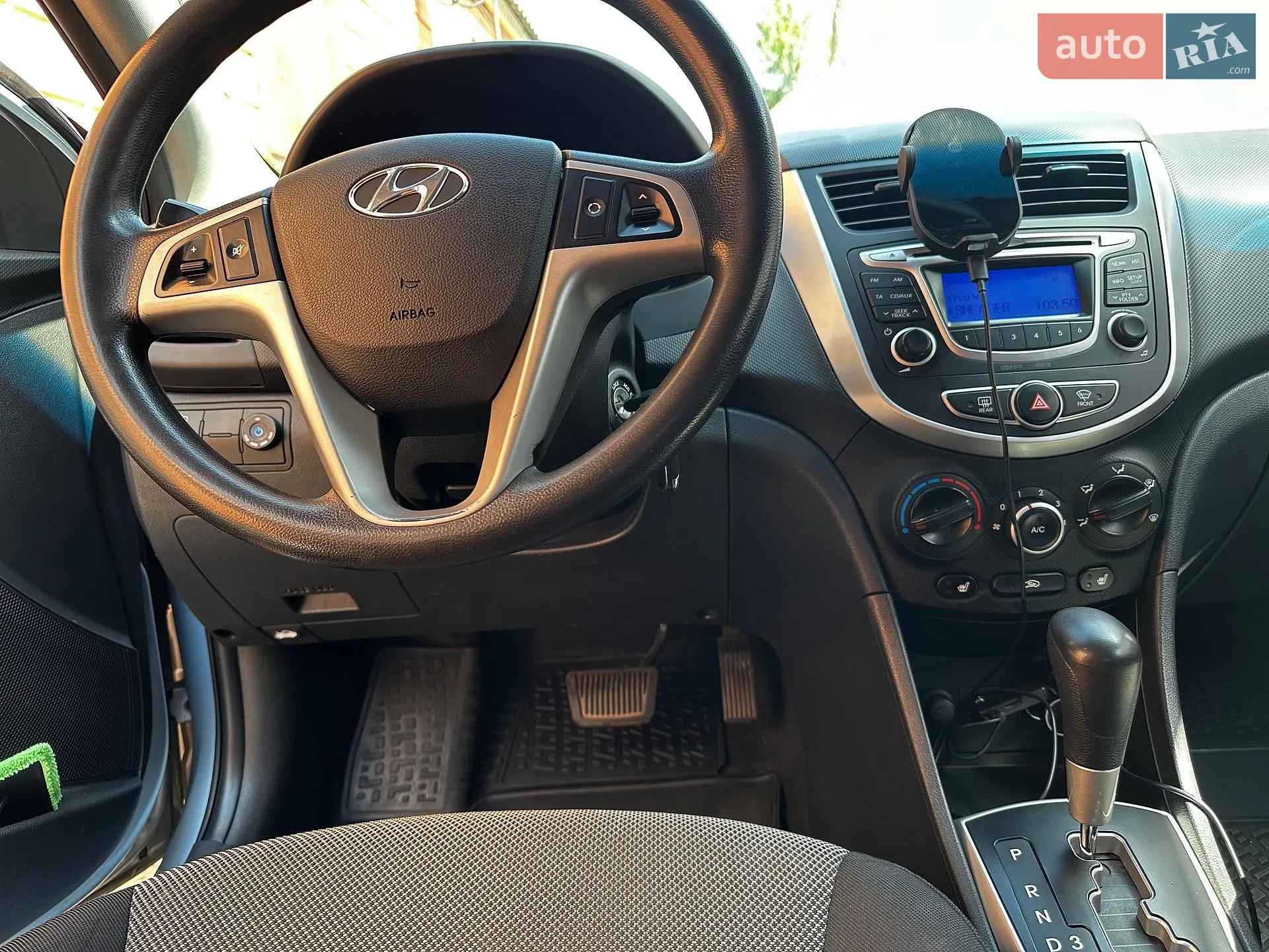 2013 Hyundai Accent - мініатюра 10