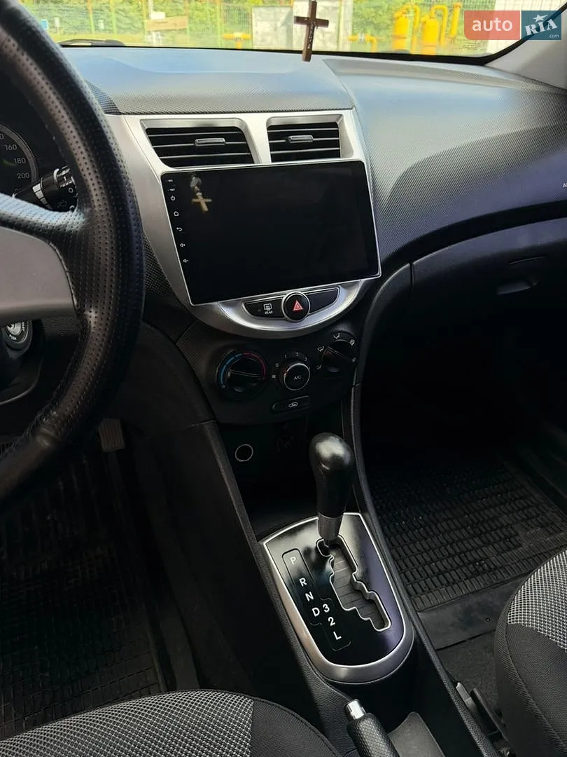 2012 Hyundai Accent - мініатюра 21