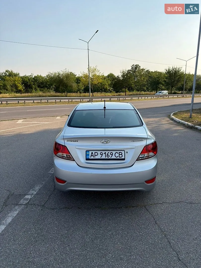 2011 Hyundai Accent - мініатюра 5