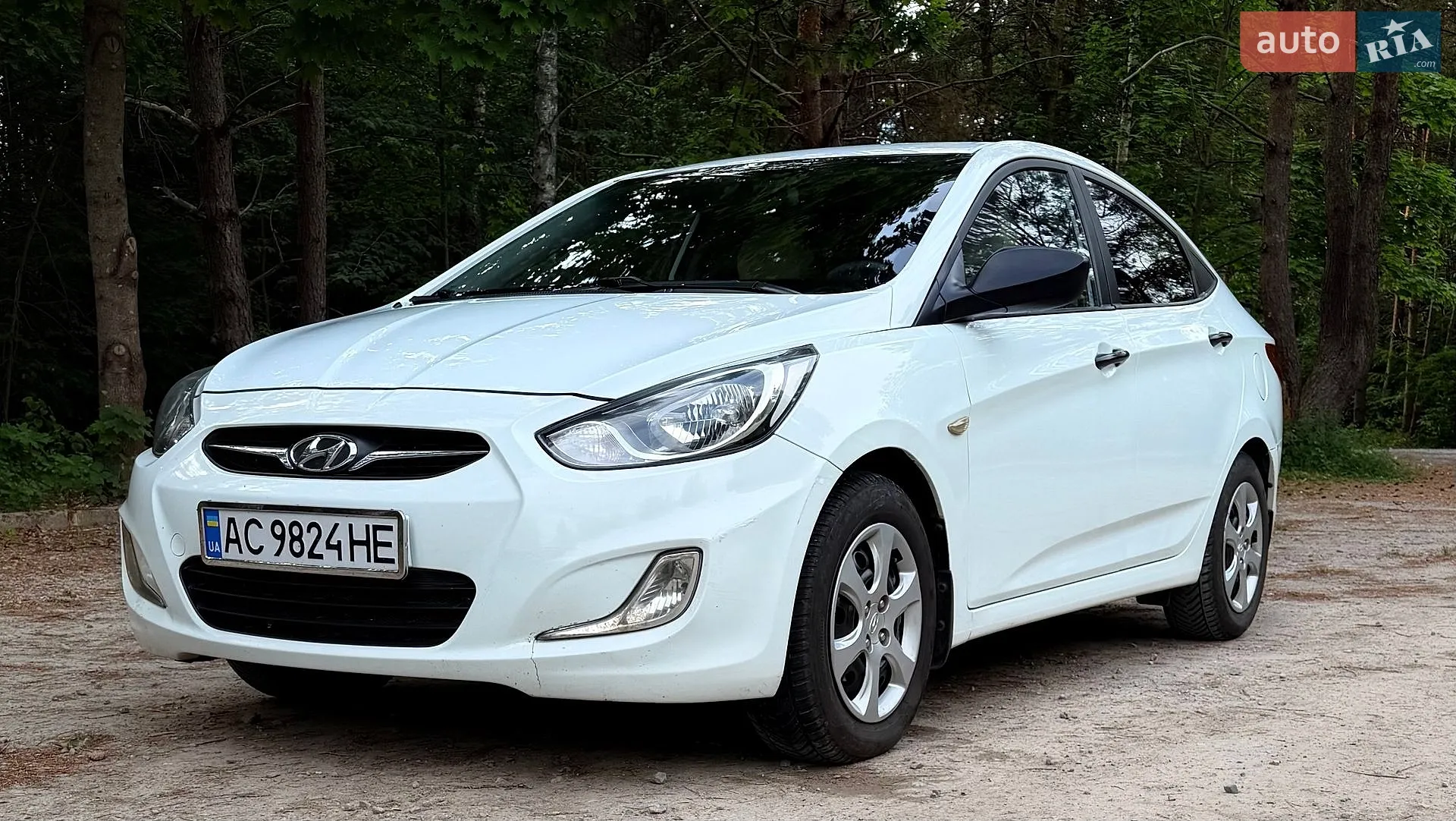2012 Hyundai Accent - фото 1