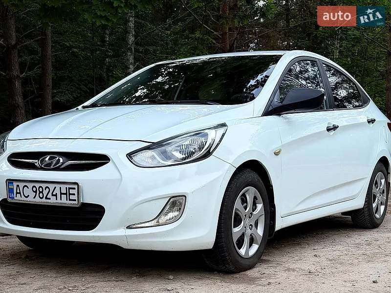 Hyundai Accent 2012