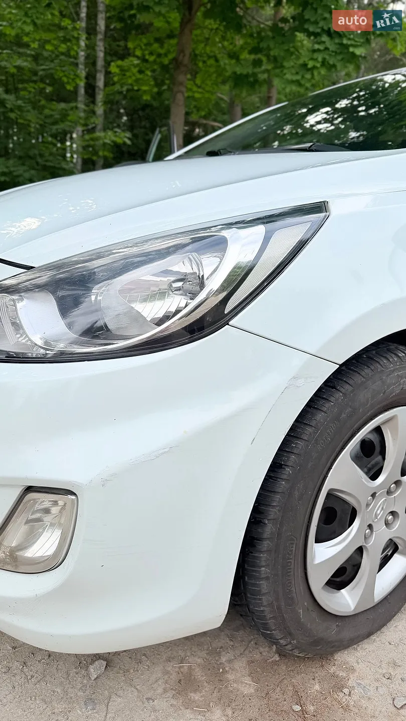 2012 Hyundai Accent - мініатюра 8