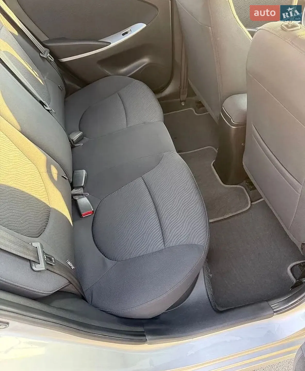 2012 Hyundai Accent - мініатюра 18