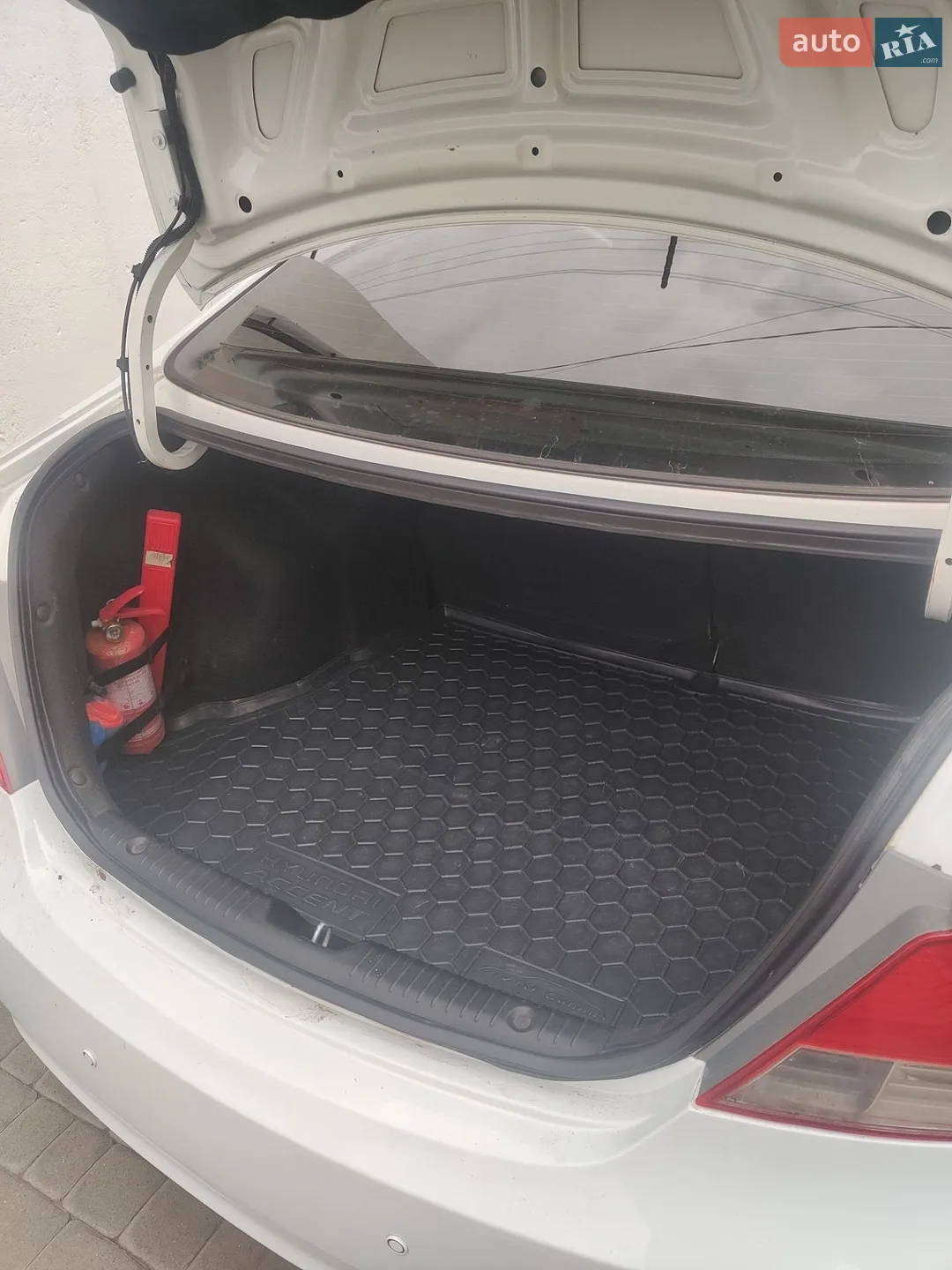 2011 Hyundai Accent - мініатюра 5