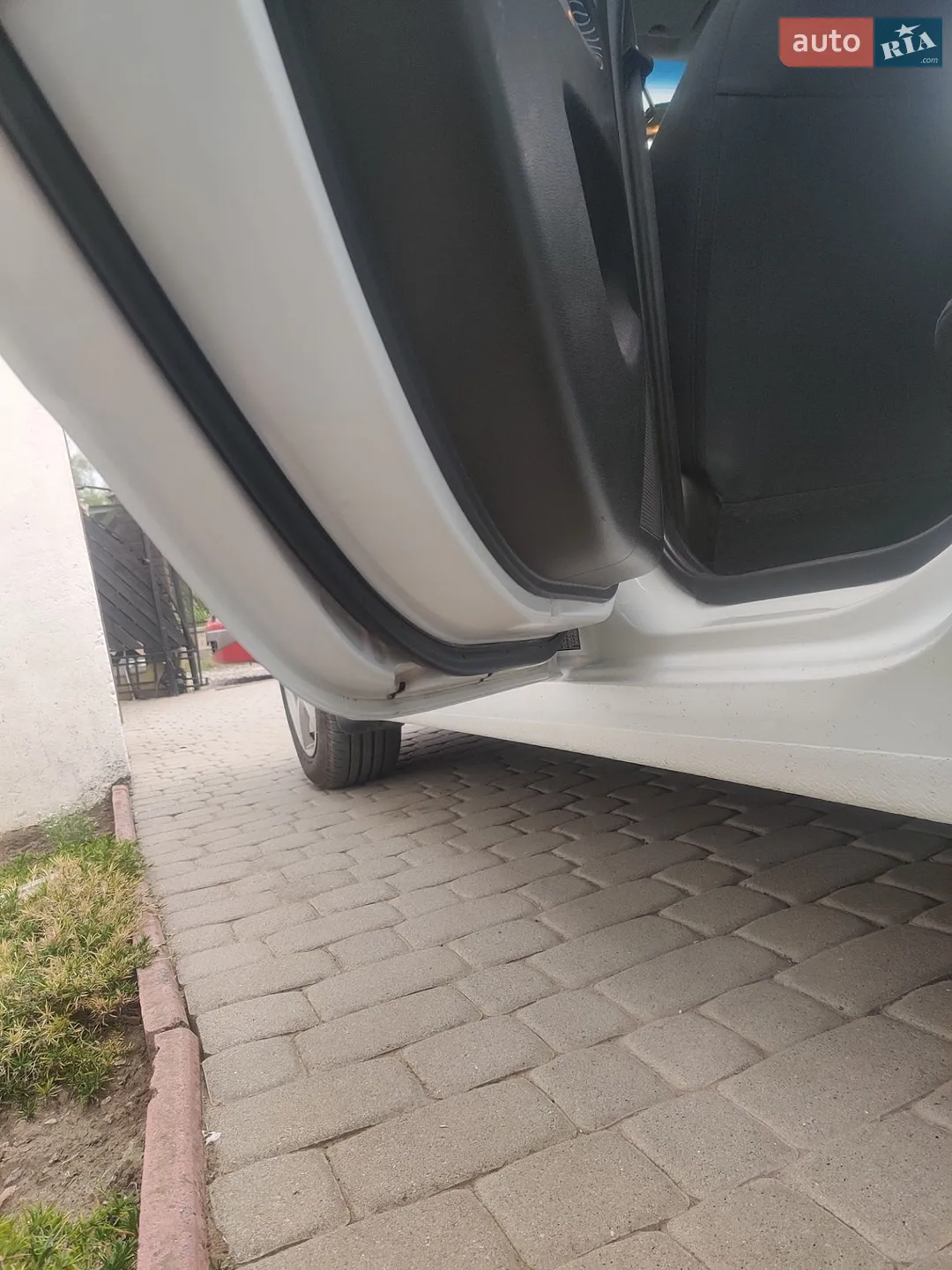 2011 Hyundai Accent - мініатюра 12