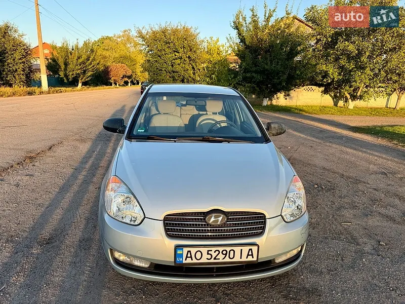 Hyundai Accent