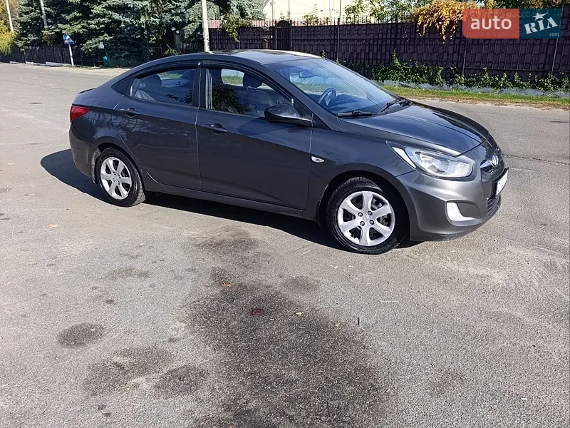 Hyundai Accent 2012