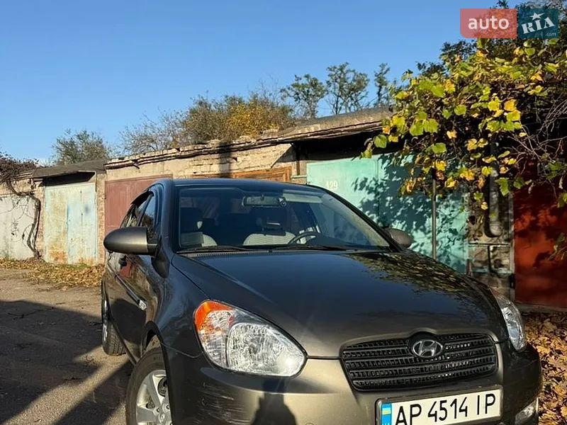 Hyundai Accent