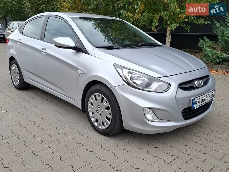 Hyundai Accent 2011