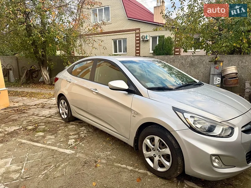 Hyundai Accent