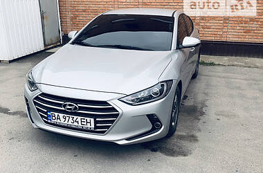 Седан Hyundai Avante 2016 в Кропивницком